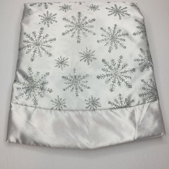 Holiday Time 48" Christmas Tree Skirt White Glitter Snowflake Home Holiday Decor - Picture 4 of 7